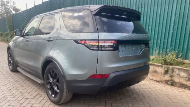 Land Rover Discovery   - 2017