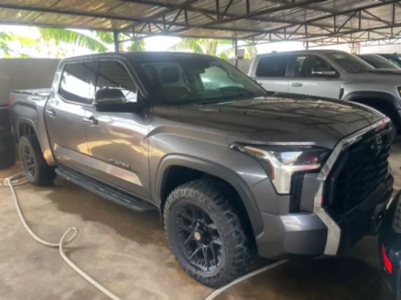 Toyota Tundra   - 2022
