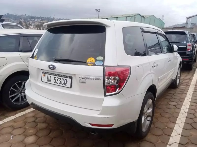Subaru Forester   - 2011
