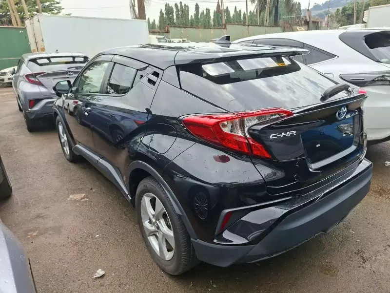 Toyota CH-R   - 2017