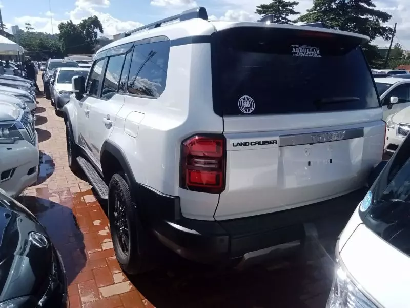 Toyota Landcruiser Prado   - 2024