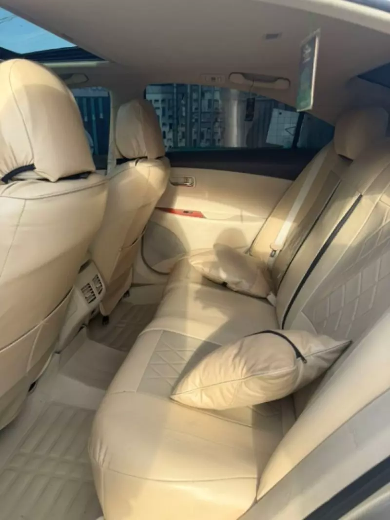 Lexus ES   - 2011