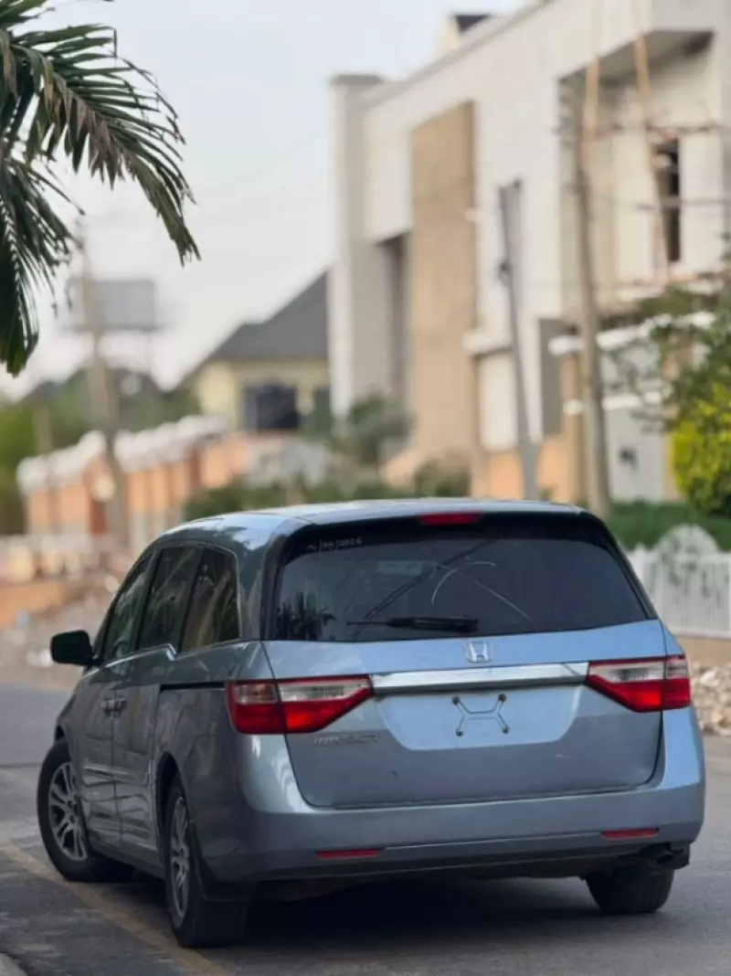 Honda Odyssey   - 2012