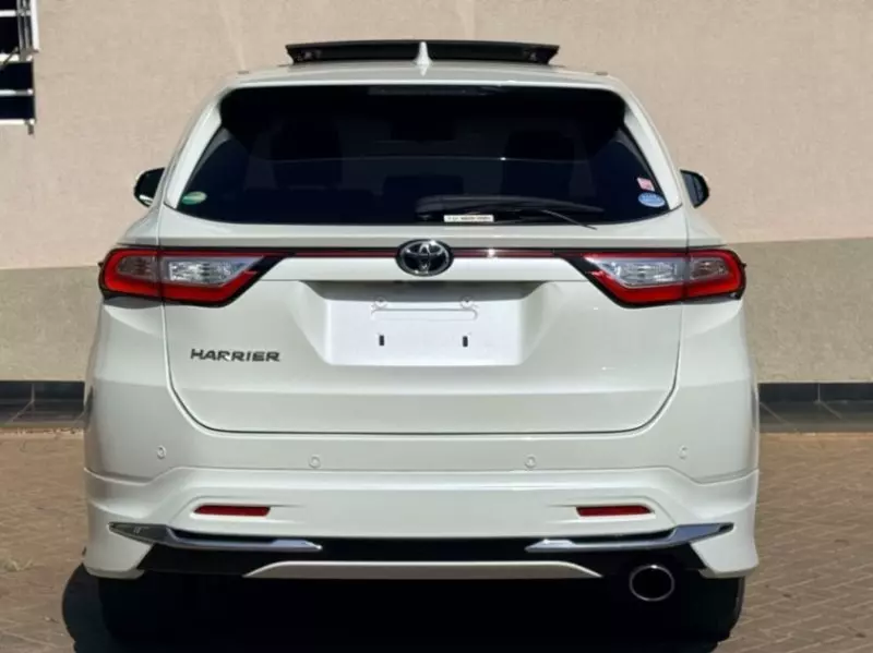 Toyota Harrier   - 2018