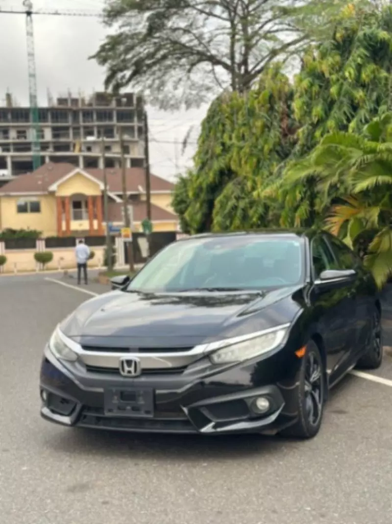 Honda Civic   - 2017