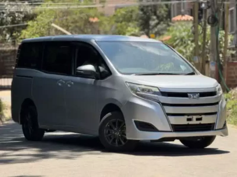 TOYOTA Noah   - 2019