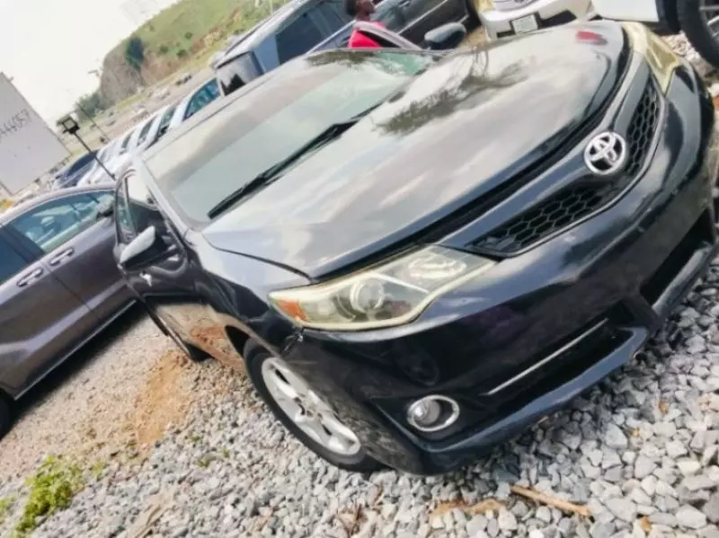 TOYOTA Camry   - 2012