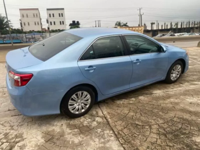 Toyota Camry   - 2014