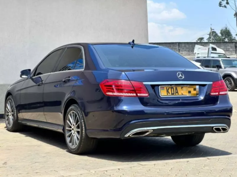 Mercedes-Benz E250   - 2013