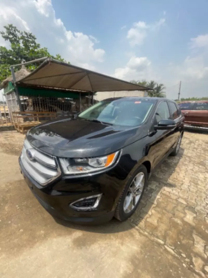 Ford Edge   - 2015