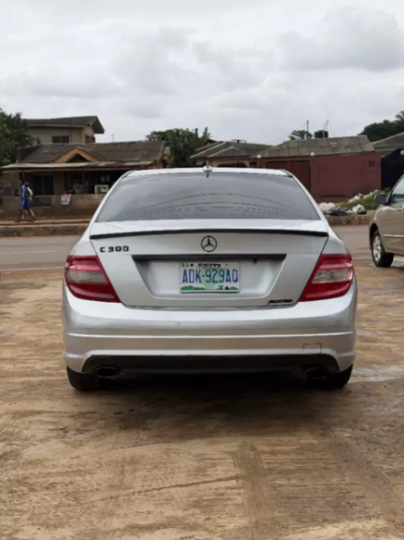 Mercedes-Benz C-Class   - 2009