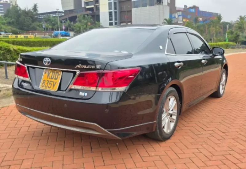 TOYOTA Crown - 2014