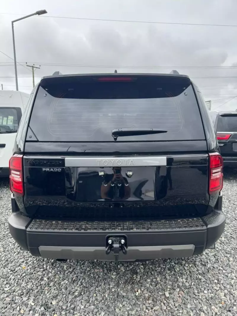 Toyota Land Cruiser Prado   - 2025