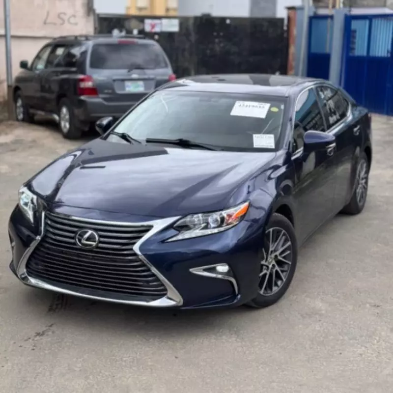 Lexus ES 350   - 2016