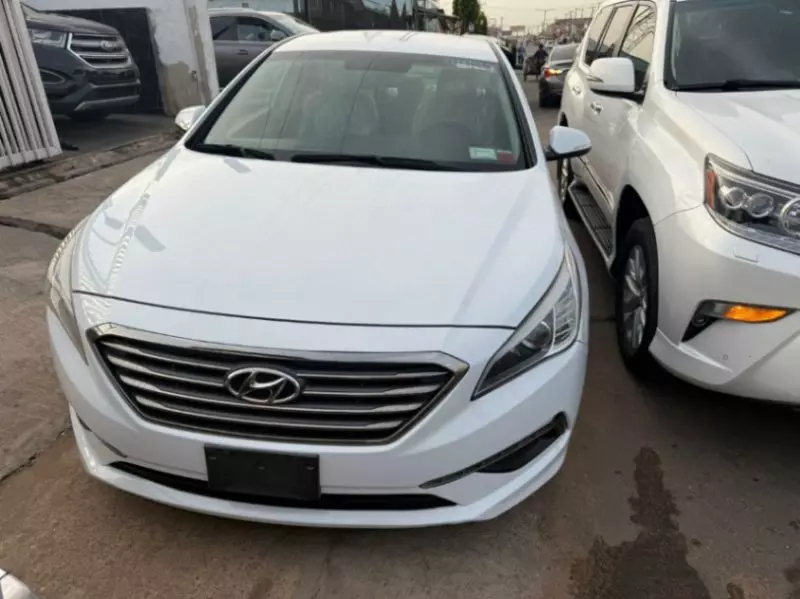 Hyundai Sonata   - 2015