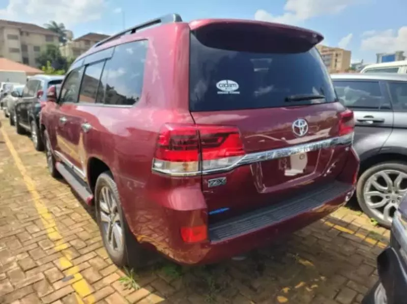 Toyota Land Cruiser V8 - 2015