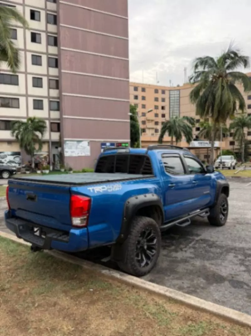 Toyota Tacoma   - 2016