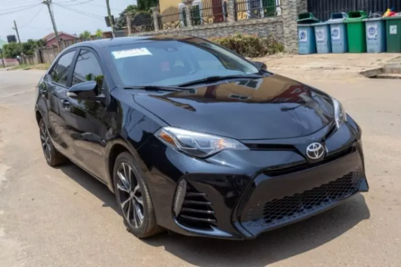 TOYOTA Corolla   - 2018