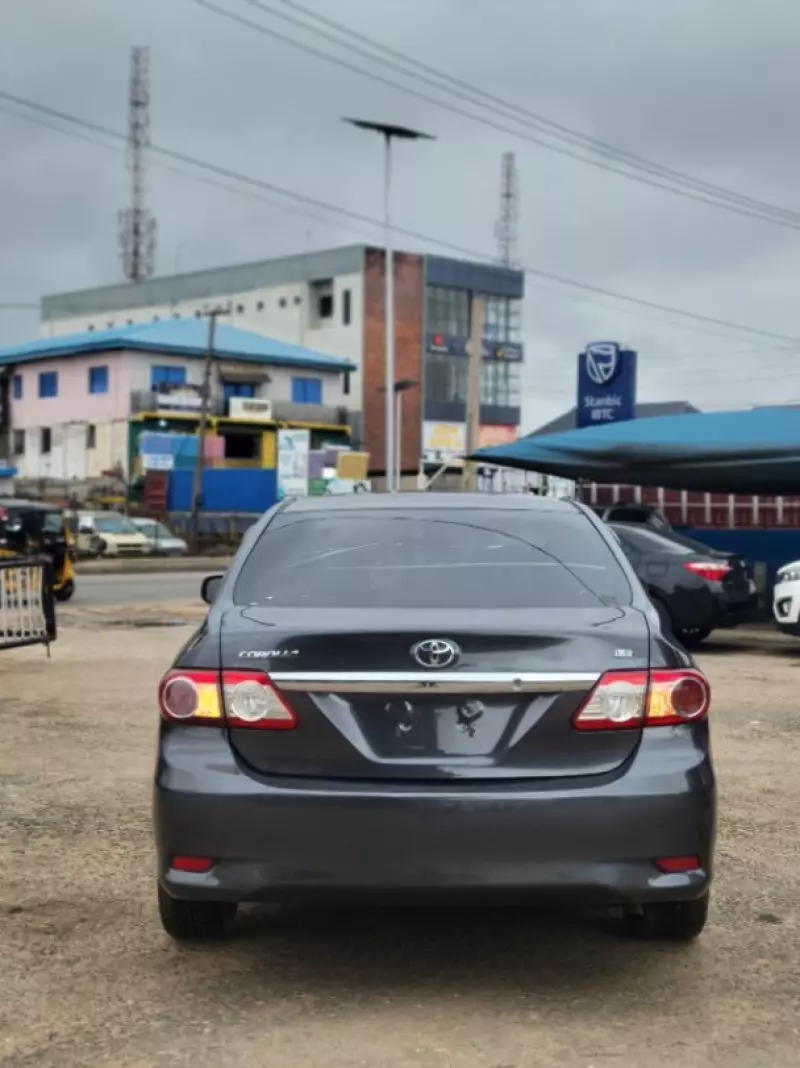 TOYOTA Corolla   - 2012