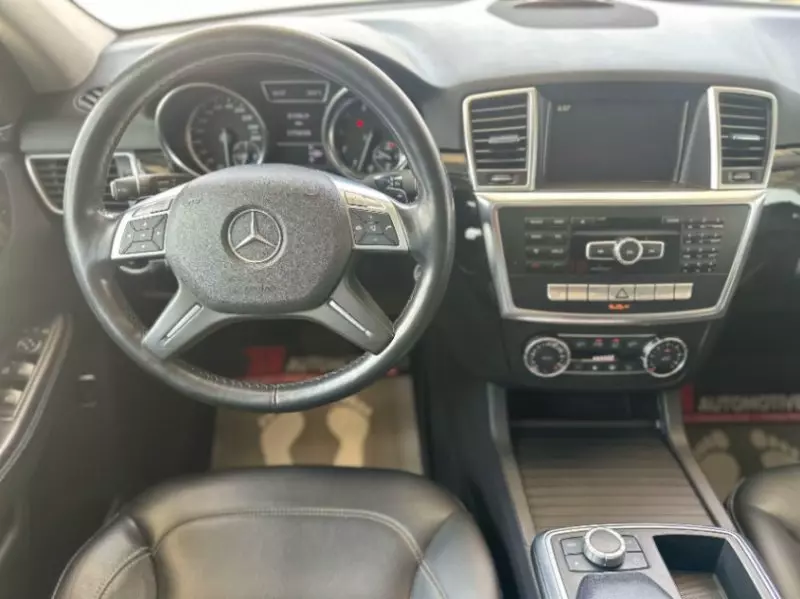 Mercedes-Benz ML 350   - 2011