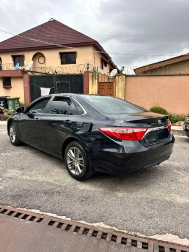 Toyota Camry   - 2017