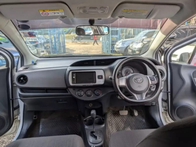 Toyota Vitz   - 2016