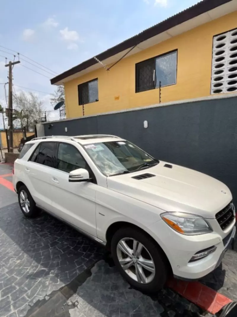 Mercedes-Benz ML 350   - 2012