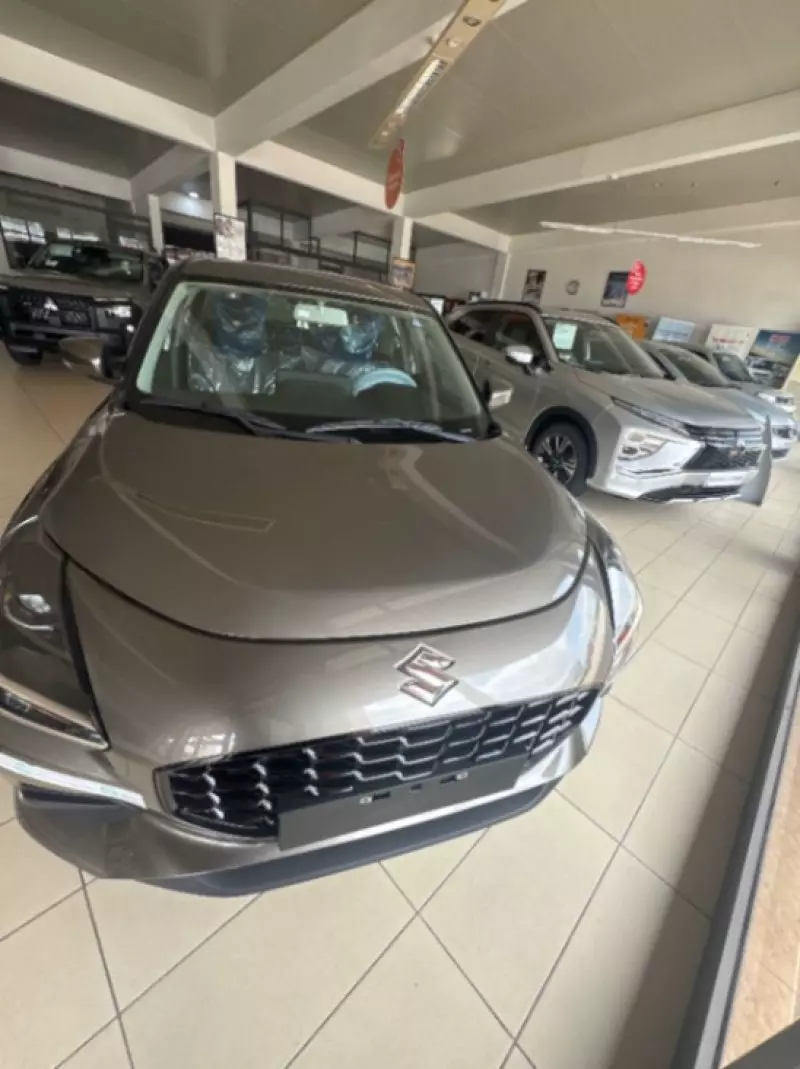 SUZUKI Swift GLX   - 2025