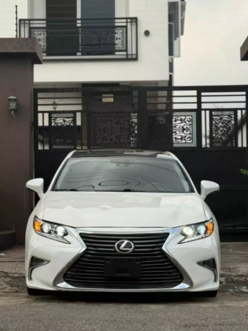 Lexus ES 350   - 2016