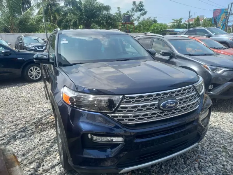 Ford Explorer   - 2022