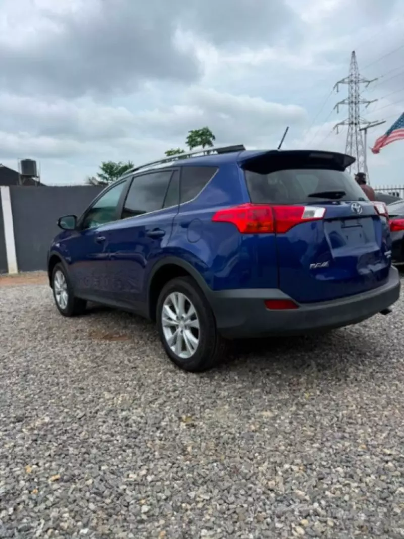 TOYOTA Rav4   - 2015