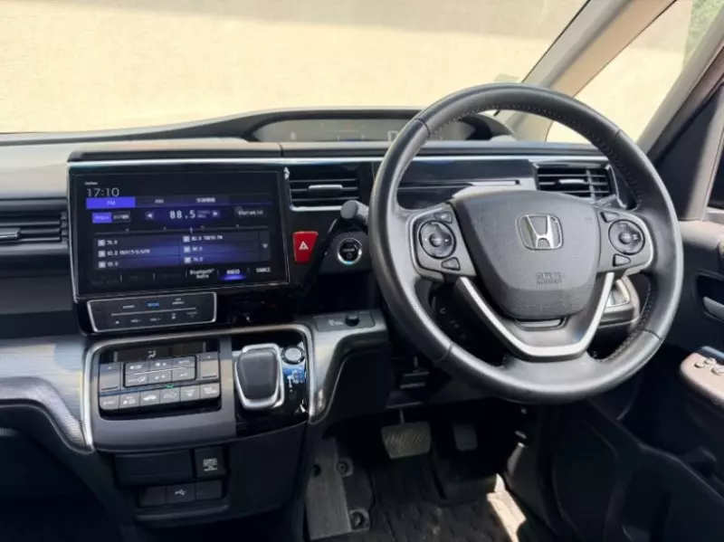 Honda Stepwgn Spada   - 2018
