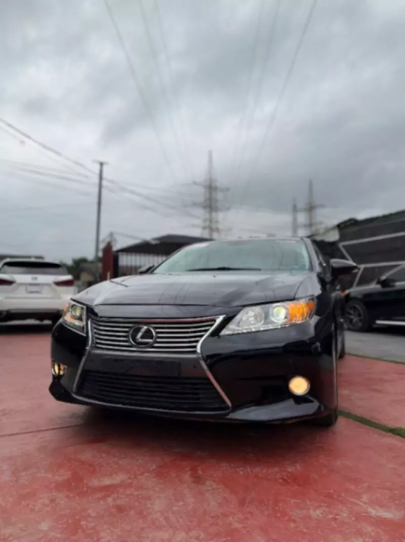 Lexus ES - 2013