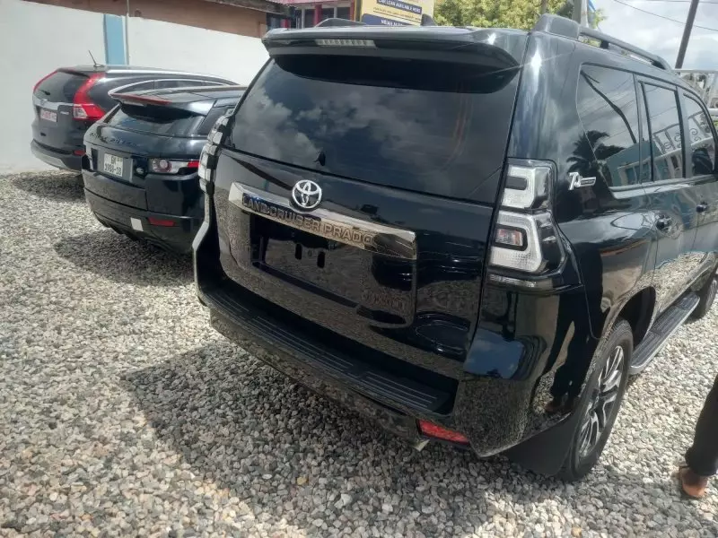 Toyota Landcruiser Prado   - 2023