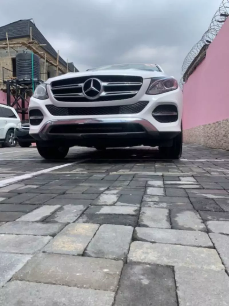 Mercedes-Benz GLE 350   - 2017