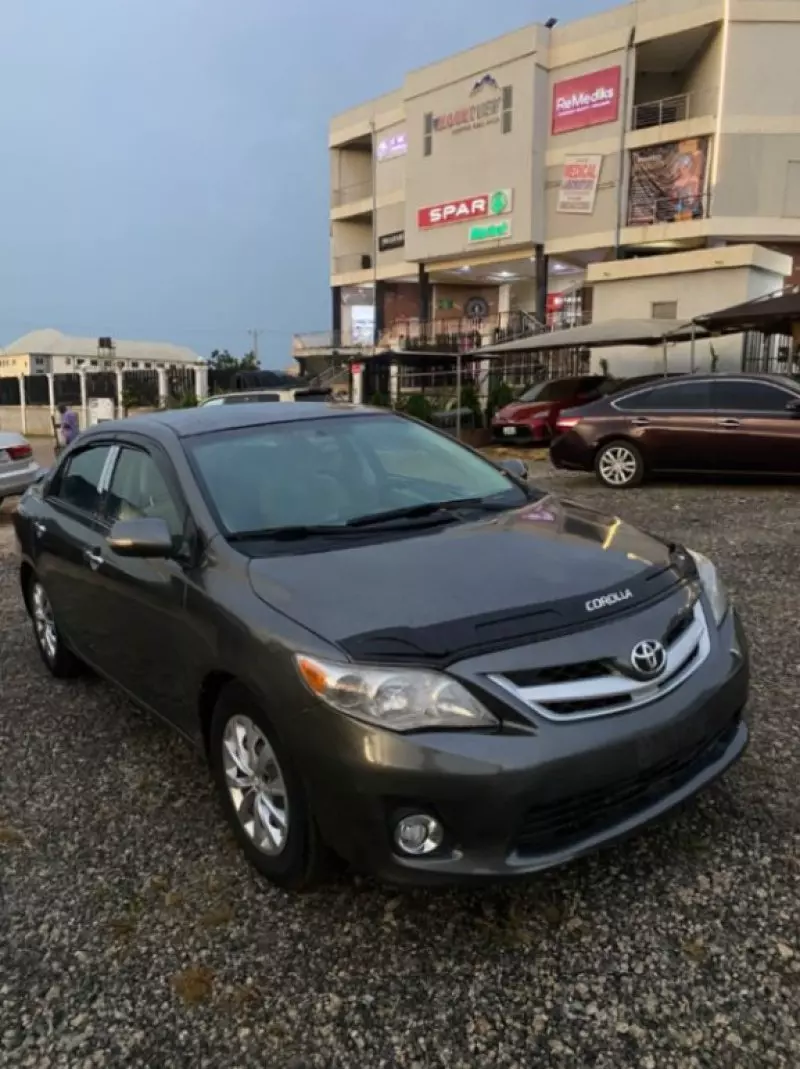 TOYOTA Corolla   - 2012