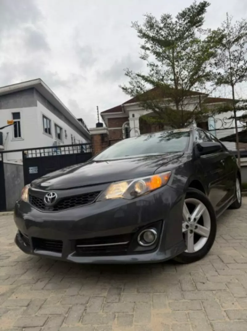 TOYOTA Camry   - 2014
