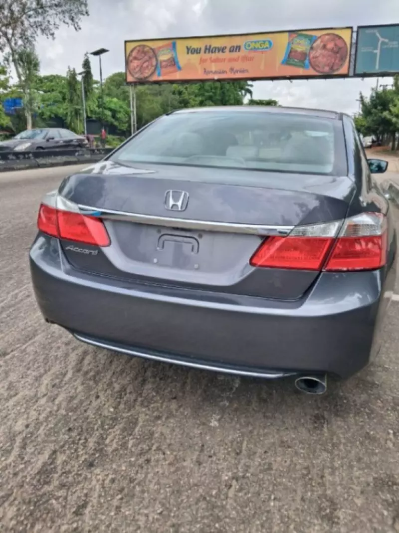 Honda Accord   - 2015