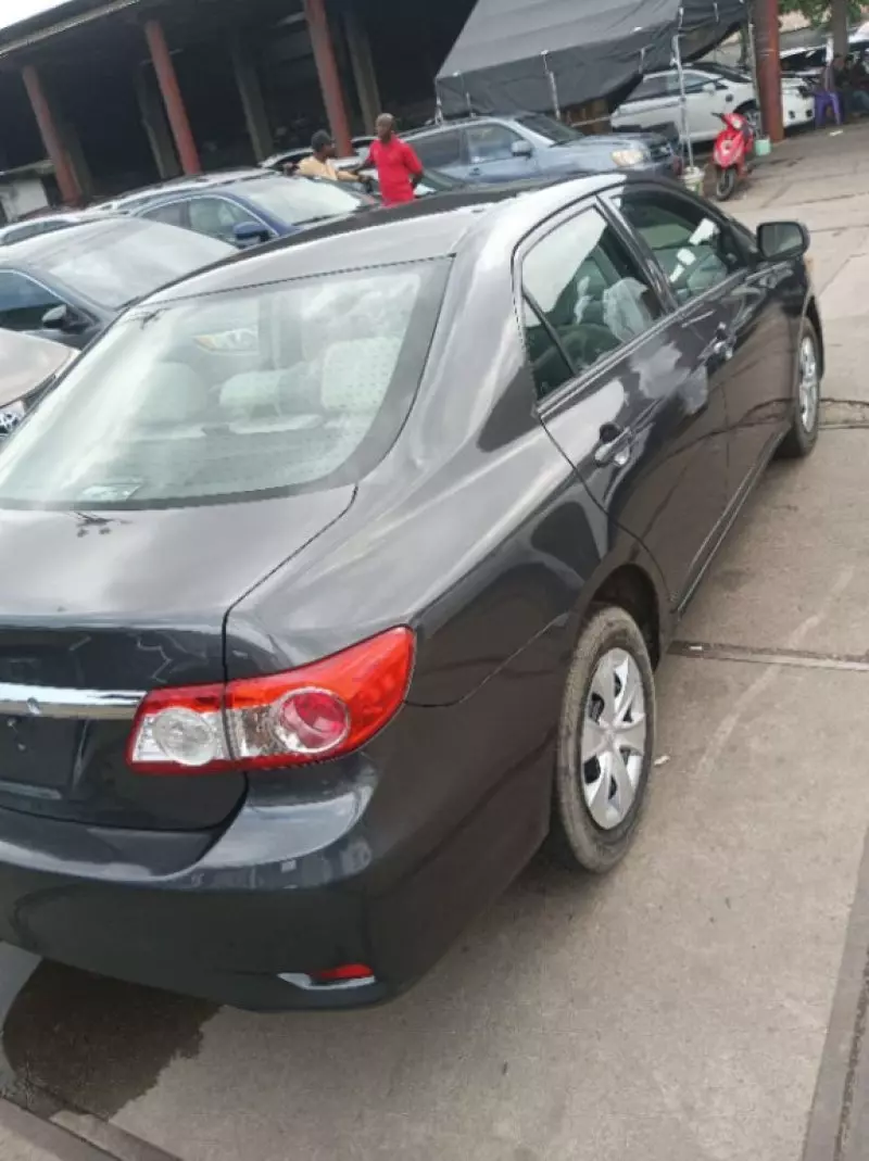 Toyota corolla   - 2012