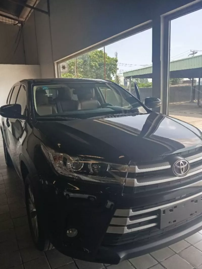 Toyota Highlander   - 2020
