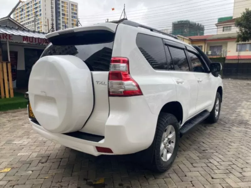 Toyota Landcruiser Prado   - 2017