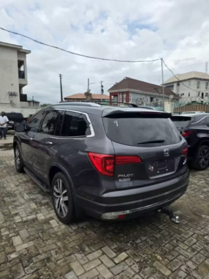 Honda Pilot   - 2018