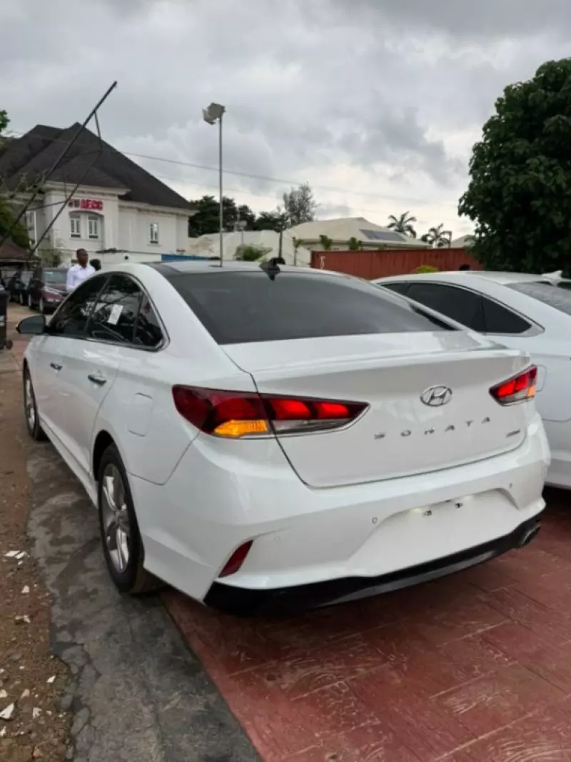 Hyundai Sonata   - 2019