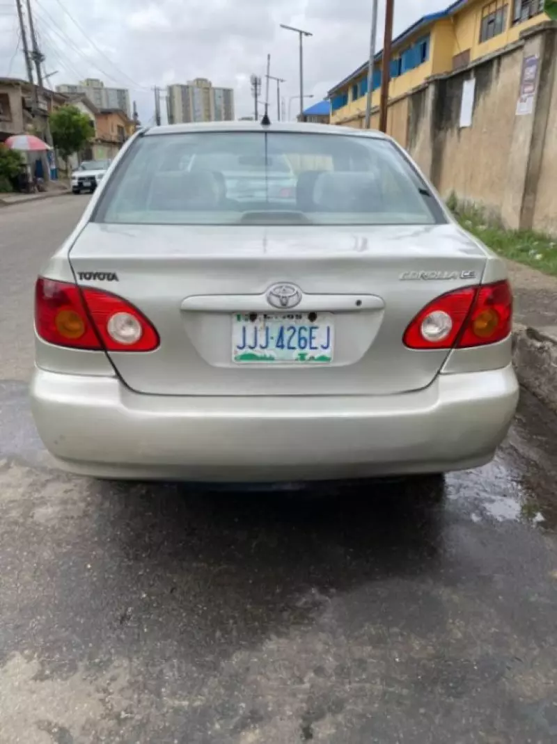 Toyota Camry - 2013