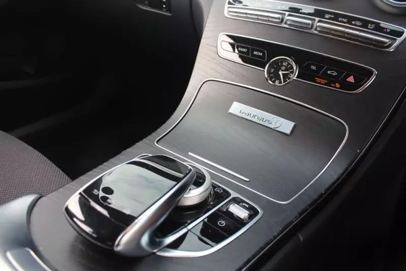 Mercedes-Benz C200   - 2019