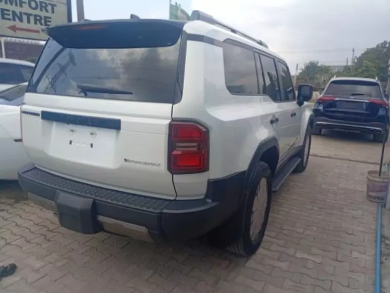 Toyota Land Cruiser   - 2025