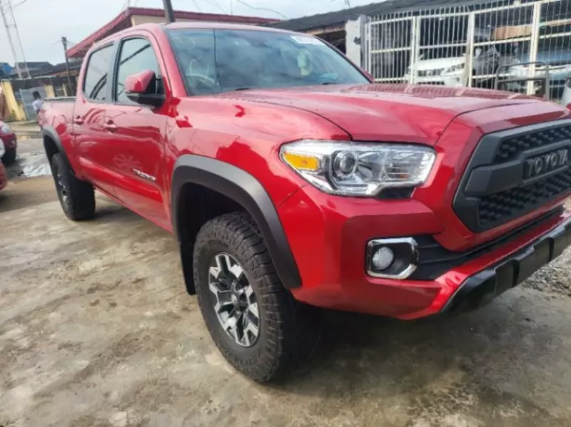 Toyota Tacoma   - 2013