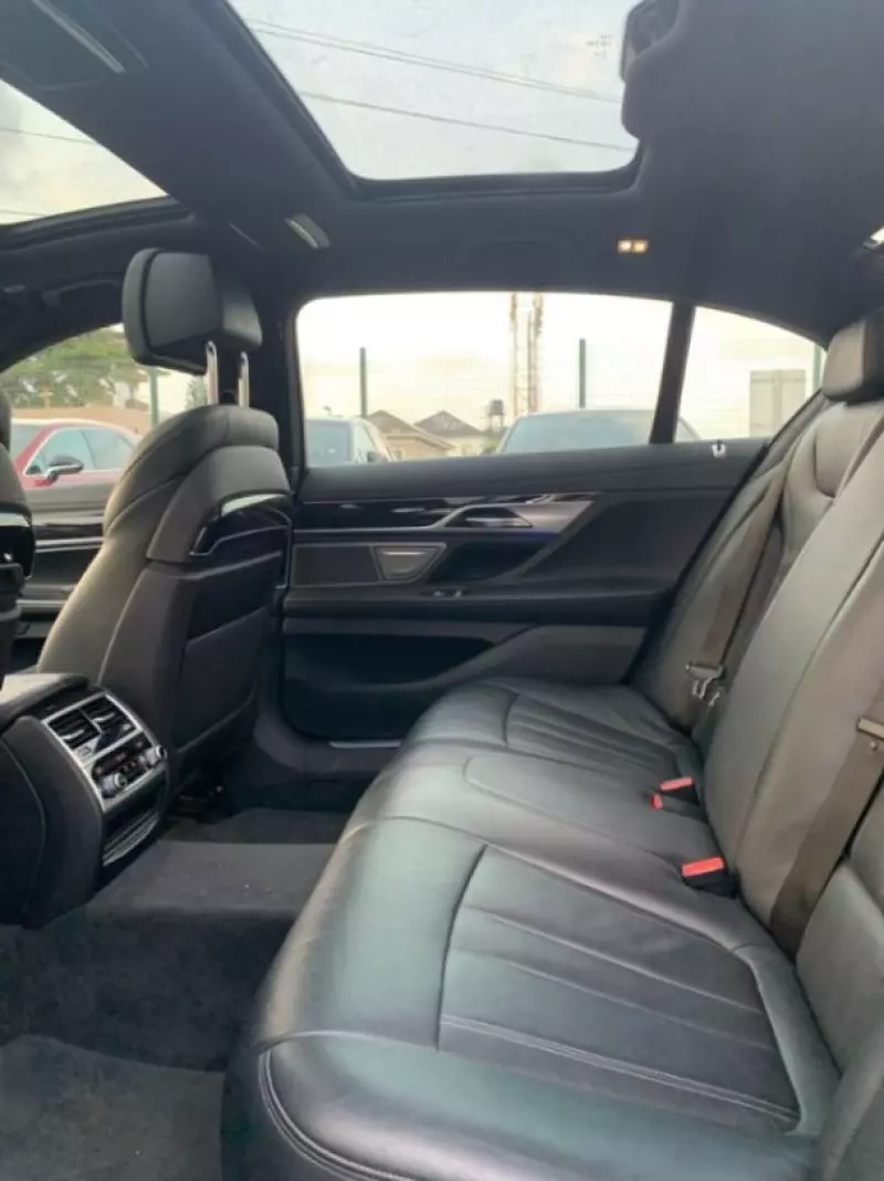 BMW 740 li   - 2019