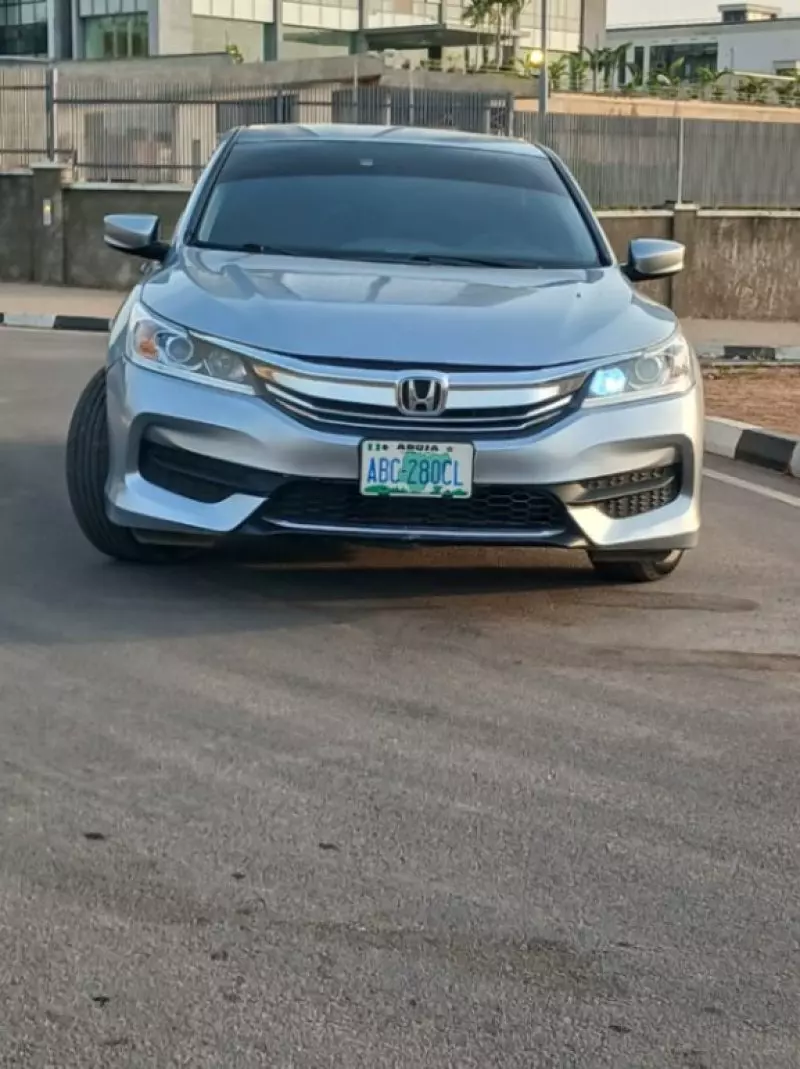 Honda Accord   - 2017