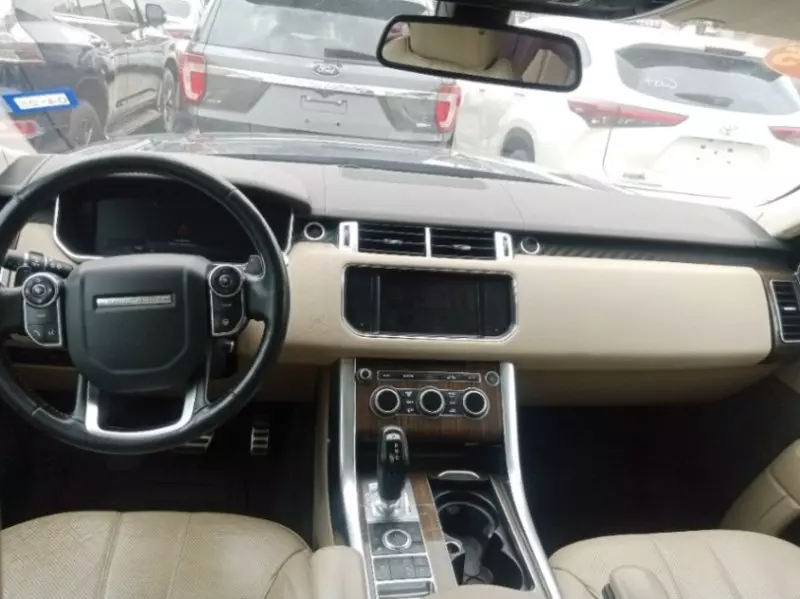 Land Rover Range Rover Sport   - 2015